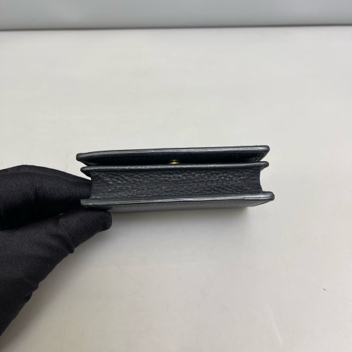 Gucci Compact Wallet Grained Calfskin Black Gucci Compact Wallet Grained Calfskin Black