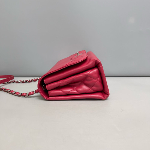 Chanel Quilted Flap Bag Calfskin Red