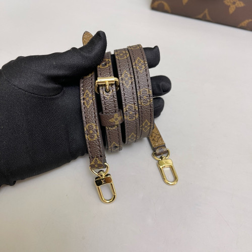 Louis Vuitton Onthego BB Reverse Monogram Giant Brown Louis Vuitton Onthego BB Reverse Monogram Giant Brown