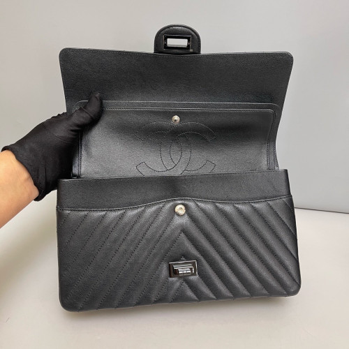 Chanel Chevron Quilted 2.55 226 Reissue Double Flap Calfskin Black