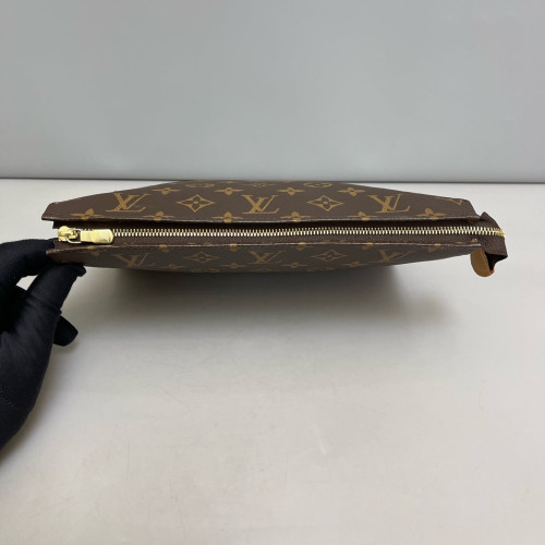 Louis Vuitton Toiletry Pouch 26 Monogram Brown