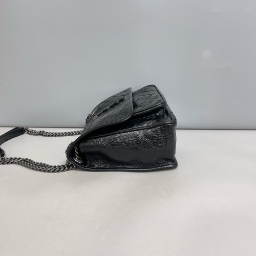 Yves Saint Laurent Medium Niki Chain Pull Up Leather Black