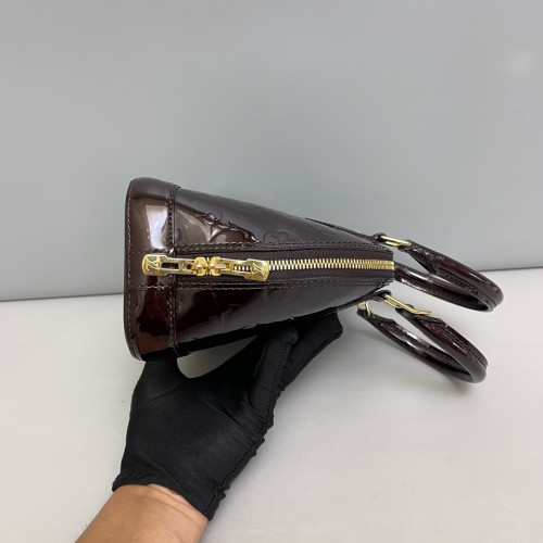 Louis Vuitton Alma BB Vernis Amarante