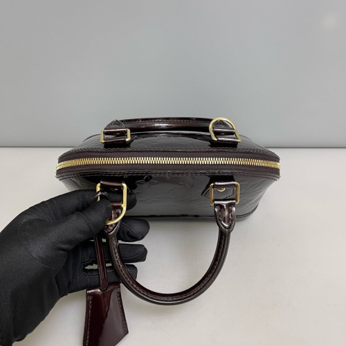 Louis Vuitton Alma BB Vernis Amarante