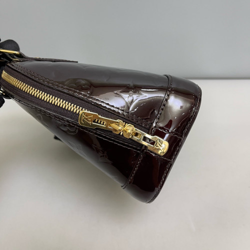 Louis Vuitton Alma BB Vernis Amarante