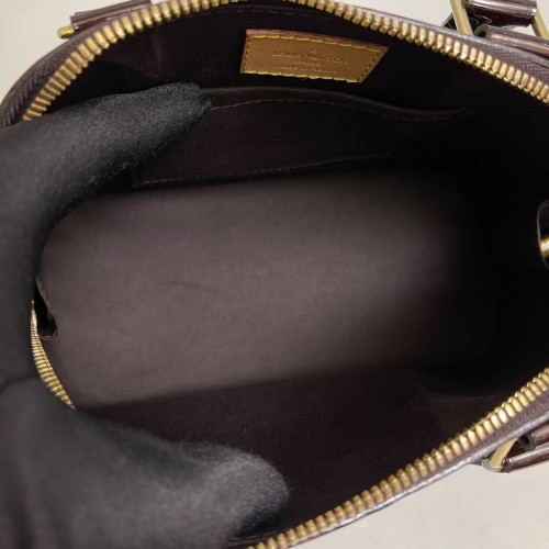 Louis Vuitton Alma BB Vernis Amarante