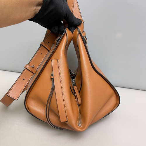 Loewe Small Hammock Cuir Tan
