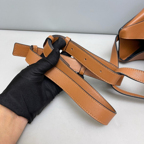 Loewe Small Hammock Cuir Tan