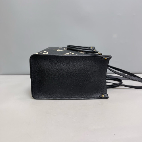 Louis Vuitton Onthego MM Monogram Empreinte Giant Black White Louis Vuitton Onthego MM Monogram Empreinte Giant Black White