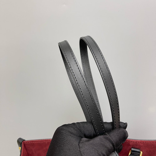 Louis Vuitton Onthego MM Monogram Empreinte Giant Black White Louis Vuitton Onthego MM Monogram Empreinte Giant Black White