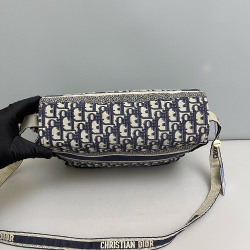Dior Medium Diorcamp Messenger Oblique Navy Beige Black