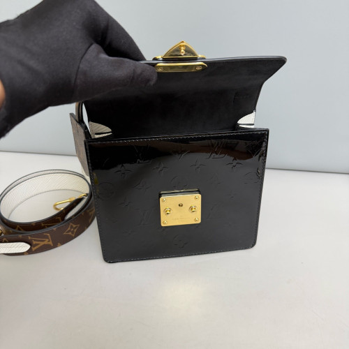 Louis Vuitton Spring Street Vernis Black White