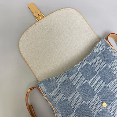 Louis Vuitton Montsouris Messenger Bag MM Denim Blue