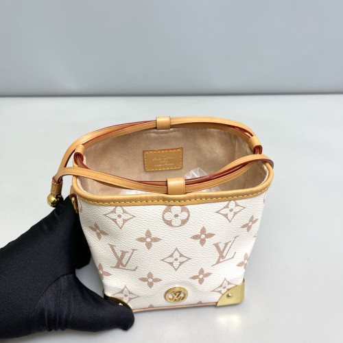 Louis Vuitton Noe Purse Monogram Beige Sahara