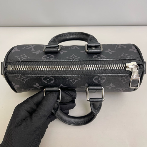 Louis Vuitton Keepall Bandouliere 25 Reverse Monogram Black