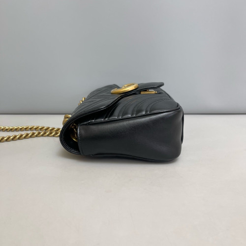 Gucci Matelasse Medium GG Marmont Calfskin Black Gucci Matelasse Medium GG Marmont Calfskin Black
