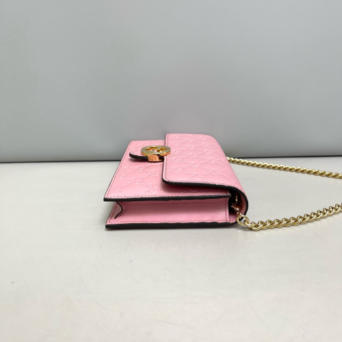 Gucci Interlocking G Chain Wallet Guccissima Pink