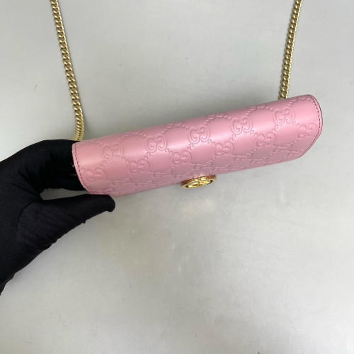 Gucci Interlocking G Chain Wallet Guccissima Pink
