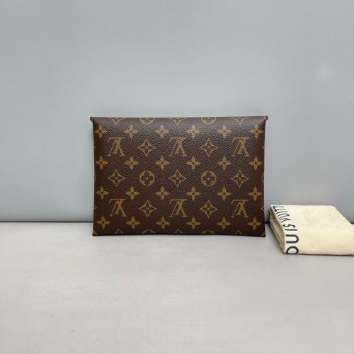 Louis Vuitton Clutch Monogram Brown