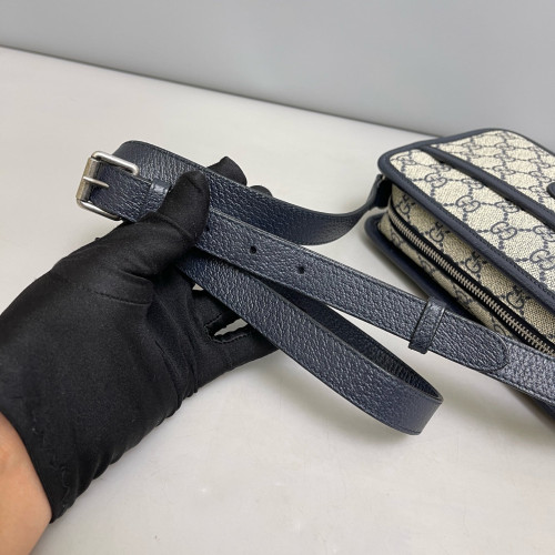 Gucci Camera Case GG Supreme Monogram Blue
