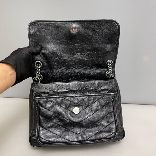 Yves Saint Laurent Medium Niki Messenger Pull Up Leather Black Yves Saint Laurent Medium Niki Messenger Pull Up Leather Black