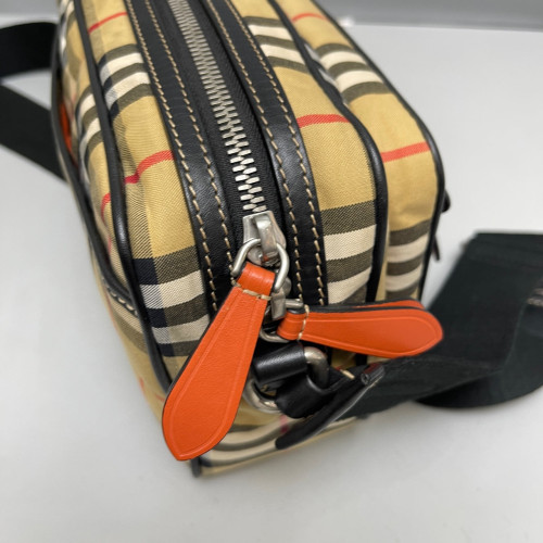 Burberry Camera Case House Check Calfskin Beige Black Red
