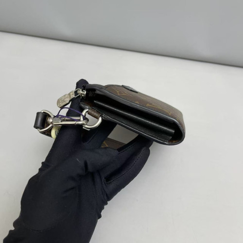 Louis Vuitton Clutch Monogram Brown