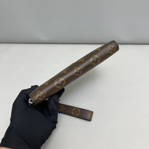 Louis Vuitton Clutch Monogram Brown