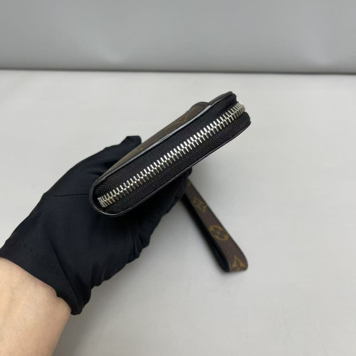 Louis Vuitton Clutch Monogram Brown