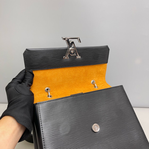 Louis Vuitton Grenelle PM Epi Black