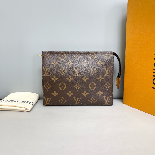 Louis Vuitton Toiletry Pouch 19 Monogram Brown