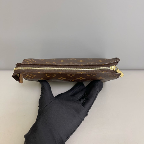 Louis Vuitton Toiletry Pouch 19 Monogram Brown