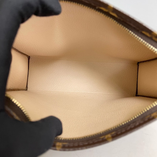 Louis Vuitton Toiletry Pouch 19 Monogram Brown