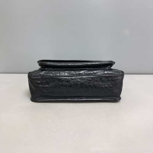 Yves Saint Laurent Large Niki Messenger Pull Up Leather Black