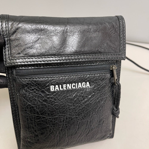 Balenciaga Phone Holder Pull Up Leather Black