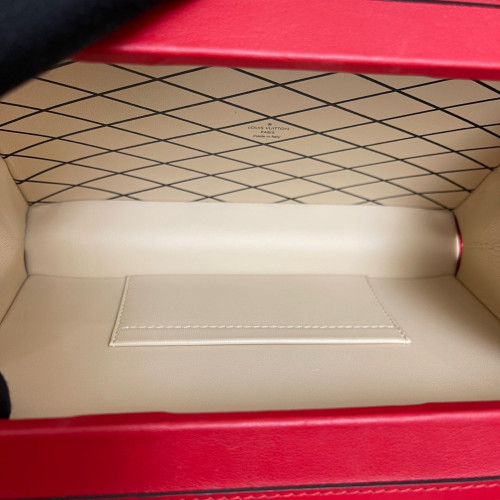 Louis Vuitton Petite Malle Vernis Red