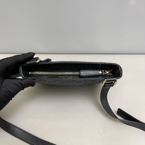 Gucci Flat Messenger Guccissima Black