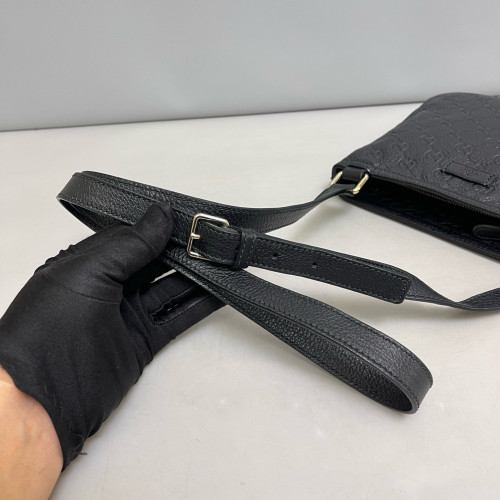 Gucci Flat Messenger Guccissima Black