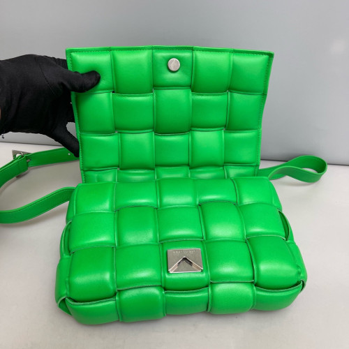 Bottega Veneta Small Padded Cassette Crossbody Bag Calfskin Intrecciato Green Bottega Veneta Small Padded Cassette Crossbody Bag Calfskin Intrecciato Green