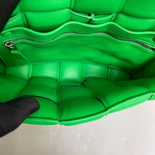 Bottega Veneta Small Padded Cassette Crossbody Bag Calfskin Intrecciato Green Bottega Veneta Small Padded Cassette Crossbody Bag Calfskin Intrecciato Green