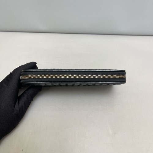 Bottega Veneta Intrecciato Zip Around Wallet Calfskin Intrecciato Black Bottega Veneta Intrecciato Zip Around Wallet Calfskin Intrecciato Black
