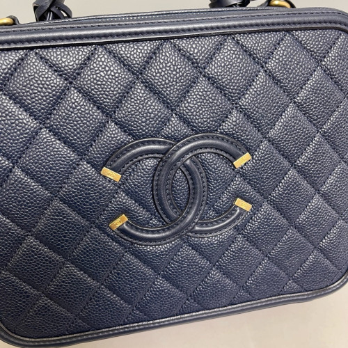Chanel Quilted Large Vanity Case Grained Calfskin Blue Chanel Quilted Large Vanity Case Grained Calfskin Blue