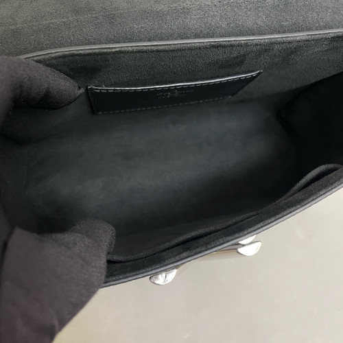 Louis Vuitton Twist MM Epi Black White