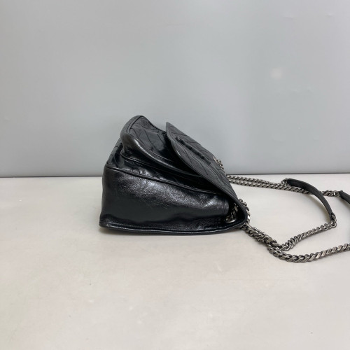 Yves Saint Laurent Medium Niki Messenger Pull Up Leather Black