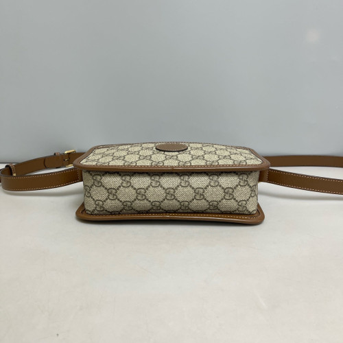 Gucci Camera Case GG Supreme Monogram Tan
