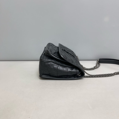 Yves Saint Laurent Baby Niki Chain Pull Up Leather Black