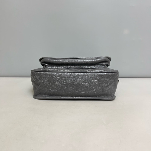 Yves Saint Laurent Medium Niki Messenger Pull Up Leather Grey Yves Saint Laurent Medium Niki Messenger Pull Up Leather Grey
