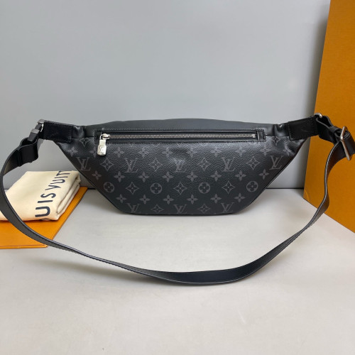 Louis Vuitton Discovery Bumbag Monogram Black