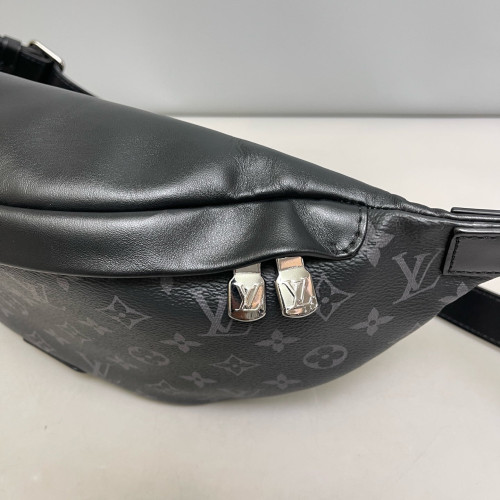 Louis Vuitton Discovery Bumbag Monogram Black