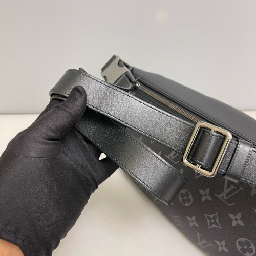 Louis Vuitton Discovery Bumbag Monogram Black